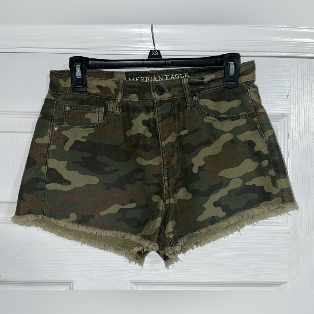American Eagle Hi Rise Festival Camo Cut Off Super Stretch Shorts Size 4